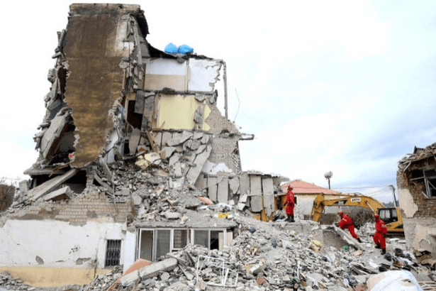 Arnavutluk depreminde ölü sayısı 50'ye yükseldi