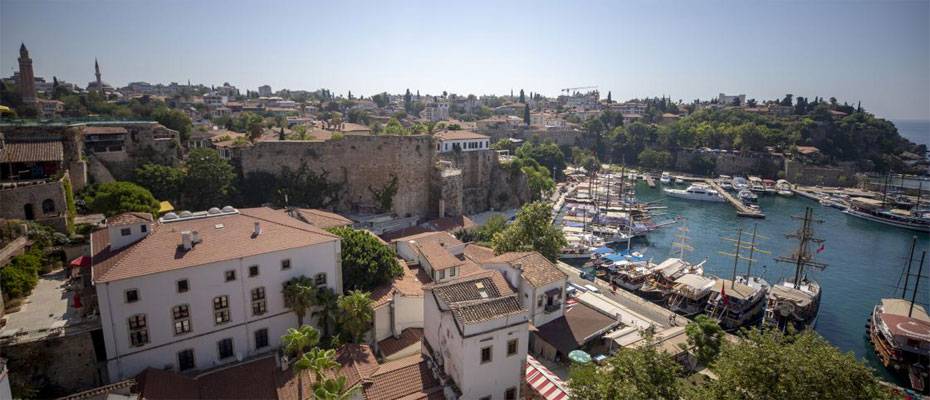 Antalya’ya tatile gelen ya konut alıyor ya da yatırım yapıyor