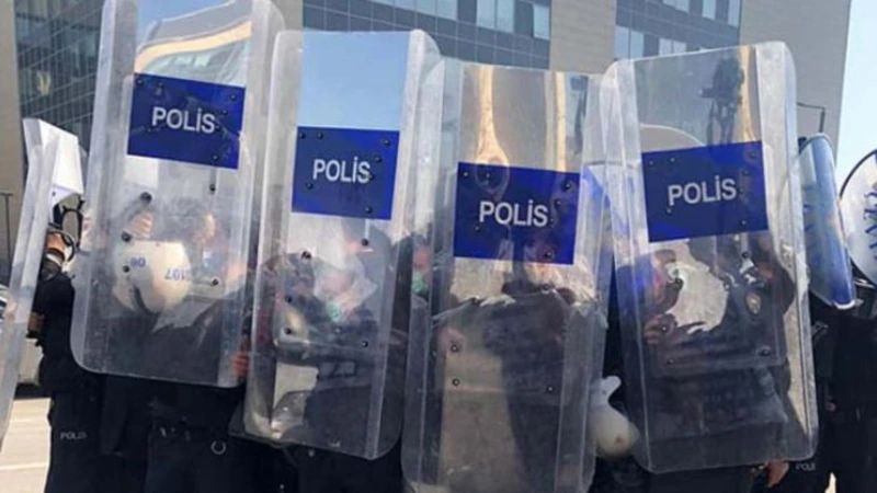 Mersin Büyükşehir Belediyesi Çalışanları Gözaltında