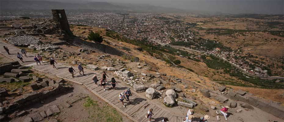 UNESCO listesindeki Bergama’da ziyaretçi sayısı arttı